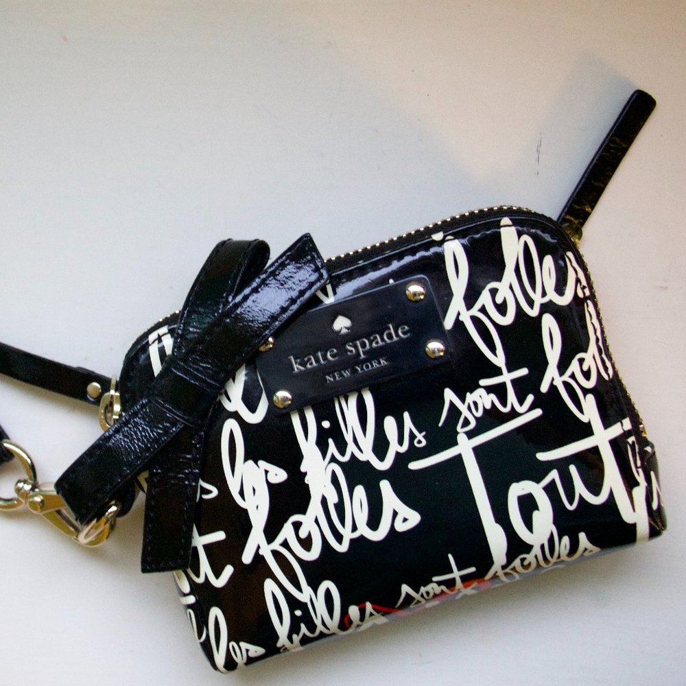 Kate Spade Wallet Wristlet Black & White Red Heart